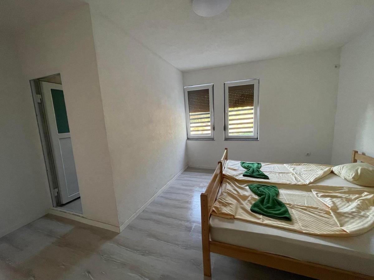 Rock Hostel Пристина Екстериор снимка