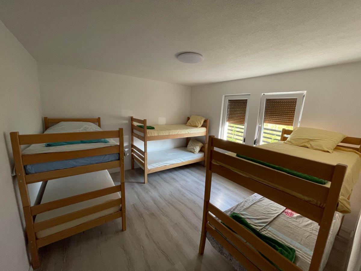 Rock Hostel Пристина Стая снимка